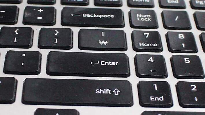 직업 교육 컨셉 비즈니스 텍스트 통신 열쇠 정보기술 사람없음 노트북 컴퓨터 사무실 디지털 검은색 공책 자료 웹 장비 회색 타이핑 키보드 업무 작업실 메시지 닫기 휴대용 심볼 오브젝트 언론 의사소통 입력 키패드 하드웨어 MOV 해외동영상 클립영상 컬러 인터넷 모션 문구용품 기술 전자제품 작업 동영상 파일형식