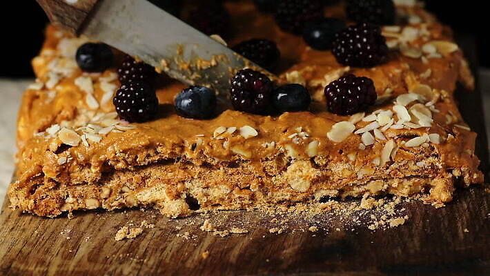 조각 사람없음 목재 케이크 칼 크림 버터 머랭 MOV 해외동영상 클립영상 나무 재료 디저트 동영상 파일형식