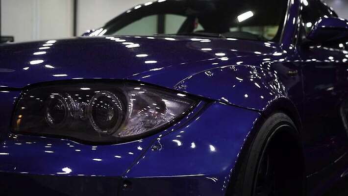 디자인 스포츠 자동차 실내 사람없음 파란색 빛 문 금속 운전 덮개 램프 고급 우아함 고도 전시회 속도 쇼 라디에이터 자동 조율 주도 4K MOV 해외동영상 클립영상 육상교통 컬러 컨셉 모션 재질 조명 내부 전시 뚜껑 예절 동영상 파일형식