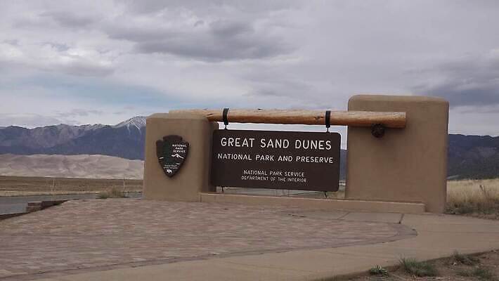 공원 모래 여행 백그라운드 패턴 밭 자연 하늘 산 풍경 사람없음 야외 미국 일몰 사막 큼 모래언덕 언덕 천연기념물 내추럴 전국 콜로라도 4K MP4 해외동영상 클립영상 공공시설 북아메리카 무늬 농업 노을 크기 생태계 동영상 파일형식