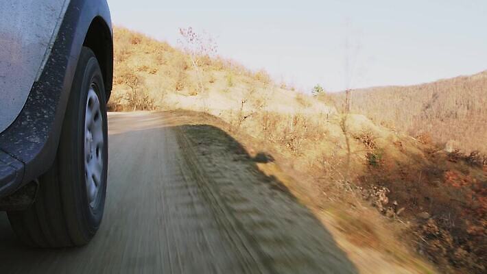 도로 여행 교통시설 모션 자동차 자연 산 사람없음 운전 바퀴 땅 속도 타이어 먼지 지역 진흙 마케도니아 선로 오프로드 자동 4K MP4 해외동영상 클립영상 길 육상교통 교통 시설 생태계 동영상 파일형식 남유럽