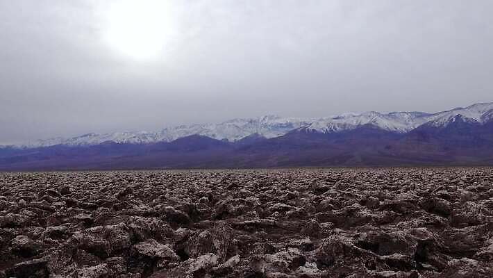 구름 공원 백그라운드 건조 국립공원 풍경 사람없음 갈색 계곡 미국 놀람 사막 껍질 죽음 악마 크리스탈 모래언덕 부식 캘리포니아 먼지 가뭄 결정체 대야 우울증 전국 불모지 비어있는 4K MP4 해외동영상 클립영상 자연요소 공공시설 감정 컬러 북아메리카 날씨 표정 질병 광석 언덕 동영상 파일형식