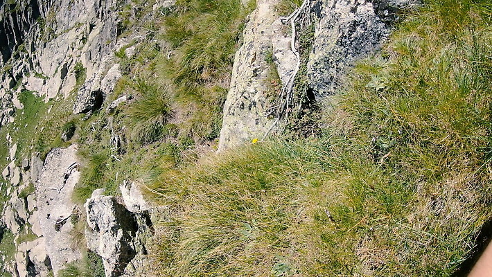 호수 자국 산 사람없음 여름 맑음 트래킹 하이킹 장비 자유 탐험 뜨거움 정상 위험 오르기 백패커 불가리아 절정 하이커 4K 반스코 MOV 해외동영상 클립영상 계절 여행 컨셉 모션 레저 날씨 동영상 파일형식 남유럽