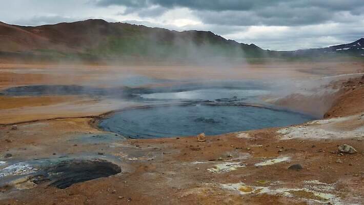 여행 자연 아이슬란드 사람없음 골짜기 힘 거품 에너지 뜨거움 구멍 연기 냄비 더위 수증기 폭발 당구 빙하 화산 지역 분화구 가스 진흙 끓이기 랜드마크 유황 지열 지질학 4K MOV 해외동영상 클립영상 교육 유럽 모션 날씨 산 구기 솥 생태계 동영상 파일형식