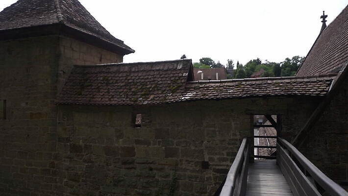 유럽 종교 도로 십자가 건축양식 엄마 독일 사람없음 건물 세계 갈색 교회 마을 정원 중세 역사 재산 땅 수도원 천연기념물 랜드마크 수녀원 안뜰 옛날 4K MOV 해외동영상 클립영상 건축물 건축 나라 길 컬러 가족 종교건축 교통시설 금융 동영상 파일형식