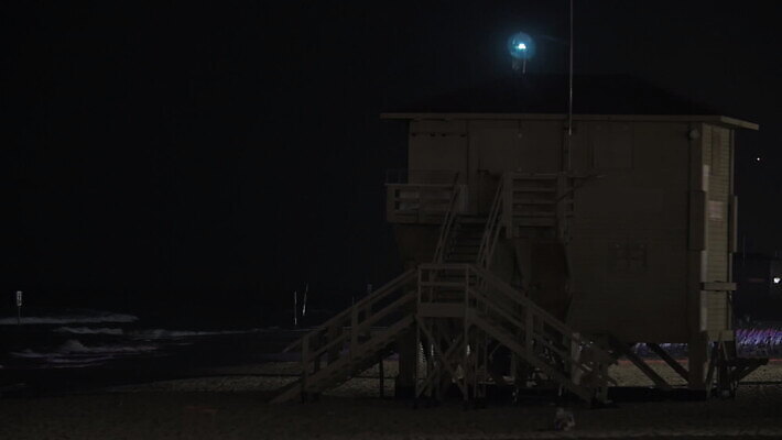 바다 안전 해변 사람없음 빛 탑 어둠 구출 야간 예방 안전요원 깜빡이다 MOV 해외동영상 클립영상 자연요소 건축물 도움 동영상 파일형식