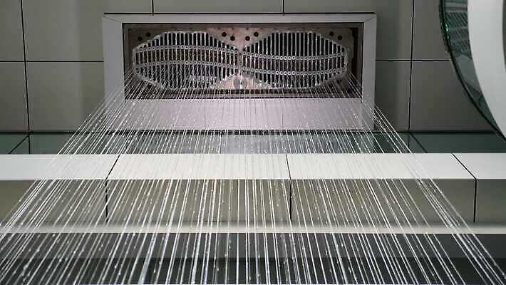 선 줄 조각 이동 건축양식 유리 실내 사람없음 내부 건물 장식 물 인테리어 사무실 기계 폭포 물방울 실 쇼핑몰 당구 분수 천장 시설 시스템 인공 4K MOV 해외동영상 클립영상 자연요소 건축물 디자인 건축 컨셉 비즈니스 자연 재질 구기 동영상 파일형식