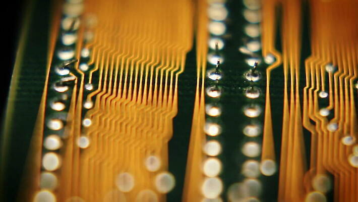 조각 과학 백그라운드 미래 사람없음 노트북 컴퓨터 자료 힘 과학기술 전선 도시 닫기 제조 매끈함 묘사 질감 순환 전자 마더보드 실리콘 콘덴서 프로세서 하드웨어 스타일 MOV 해외동영상 클립영상 컨셉 모션 기술 전자제품 감각 동영상 파일형식