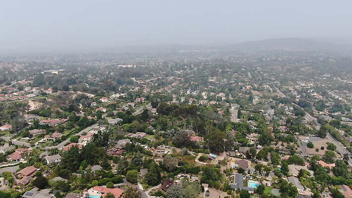 오렌지 불 건강 사람없음 야외 글로벌 미국 황혼 손상 안개 흰색 도시 뜨거움 오염 분위기 연기 위험 캘리포니아 장면 문제 스카이라인 넘어짐 산티아고 생태학 스모그 재앙 화상 탄소 4K MOV 해외동영상 클립영상 자연요소 교육 컬러 컨셉 북아메리카 과일 모션 날씨 일몰 상처 동영상 파일형식