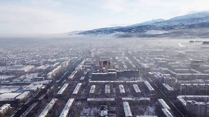 구름 아시아 여행 백그라운드 겨울 건축양식 자동차 자연 하늘 산 거리 안테나 파노라마 풍경 사람없음 건물 도시풍경 일출 고층빌딩 일몰 새벽 안개 도시 도심 정상 야간 장면 타운 스카이라인 드론 랜드마크 스모그 조감도 카자흐스탄 콜로라도 알마티 MP4 해외동영상 클립영상 자연요소 건축물 계절 건축 나라 육상교통 통신 날씨 촬영기법 빌딩 노을 미국 생태계 동영상 파일형식