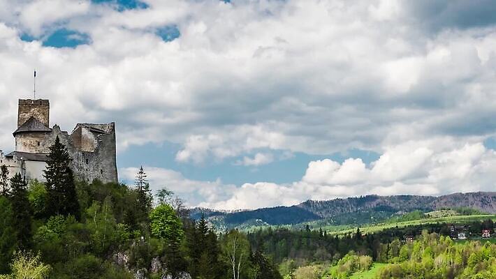 구름 유럽 호수 여행 건축양식 모션 자연 하늘 산 풍경 사람없음 건물 초록색 물 여름 파란색 강 탑 바위 성 중세 역사 재산 폴란드 랜드마크 타임랩스 MOV 해외동영상 클립영상 자연요소 건축물 계절 건축 나라 컬러 촬영기법 금융 돌_바위 생태계 동영상 파일형식