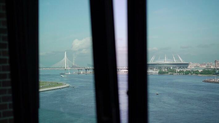 외관 남자 바다 여행 건축양식 교통시설 자동차 핀란드 사람없음 물 파란색 강 도시풍경 차도 도시 만 고속도로 속도 상업 러시아 캘리포니아 구름다리 랜드마크 서쪽 자동 철강 MOV 해외동영상 클립영상 자연요소 건축 유럽 도로 육상교통 컬러 교통 북유럽 사람 풍경 미국 다리_건축물 방향 시설 동영상 파일형식