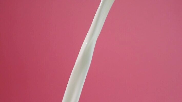 음료 음식 파도 백그라운드 다이어트 재료 벽지 표면 추상 건강 사람없음 젖음 흐름 우유 에너지 흰색 신선 액체 붓기 맛 떨어짐 상품 매끈함 심볼 크림 순수 쉐이크 떨림 고립 단백질 칼슘 스플래쉬 맛있는 MP4 해외동영상 슬로모션 클립영상 바다 컬러 컨셉 무늬 모션 유제품 촬영기법 감각 동영상 영양소 파일형식