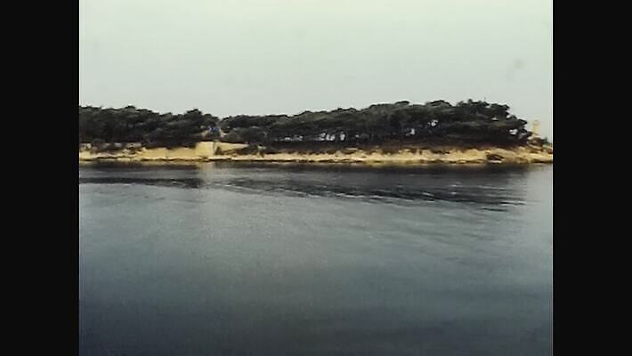 외관 유럽 바다 여행 건축양식 자연 휴가 안테나 파노라마 사람없음 야외 물 파란색 항구 수확 골동품 도시 만 거친 역사 클래식 도서관 지중해 필름 영화 향수 언덕 문서 복고 타운 크로아티아 영사기 동영상 구식 두브로브니크 보관소 아마추어 옛날 4K MOV 해외동영상 클립영상 자연요소 교육 건축 나라 컬러 컨셉 농업 통신 교통시설 문화예술 촬영기법 화장품 저장 생태계 파일형식