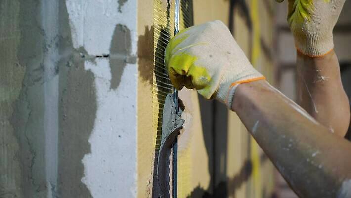 직업 산업 벽 표면 노동자 아파트 주택 돌담 한명 내부 건물 기계 방 장비 덮개 재산 끝 수리 믹서 시멘트 스프레이 분무기 부활 펌프 개발 건축업자 계약자 마무리 미장 석고 섞기 자동 콘크리트 4K MOV 해외동영상 클립영상 1 건축물 건축 사람 금융 담장 뚜껑 돌_바위 계약 동영상 파일형식