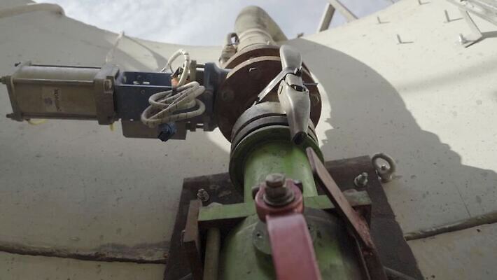 산업 공장 실내 사람없음 치료 물 금속 기계 장비 발전기 저수지 오염 제조 큼 순수 시설 파이프 탱크 시스템 수납 튜브 무거움 공학 박테리아 펌프 방법 생태학 압력 철강 콘크리트 파이프라인 필터 MOV 해외동영상 클립영상 자연요소 교육 컨셉 공업 의학 재질 내부 발전소 무게 크기 파이프_관 동영상 파일형식