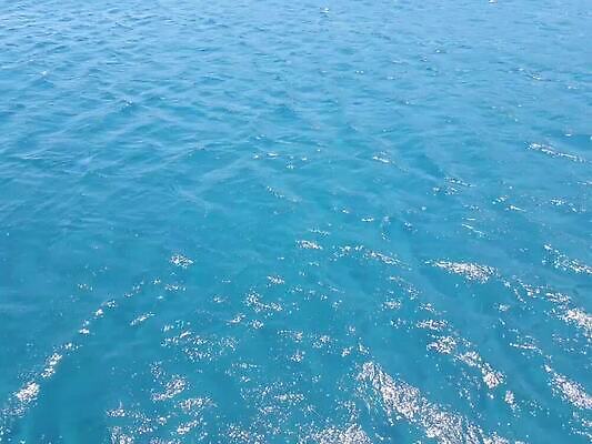 물결 바다 하늘색 백그라운드 자연 사람없음 야외 초록색 물 파란색 빛 환경 거품 습기 젖음 신선 액체 수분 지중해 질감 웨이브 에메랄드 터키석 MP4 해외동영상 클립영상 자연요소 컬러 보석 생태계 동영상 파일형식