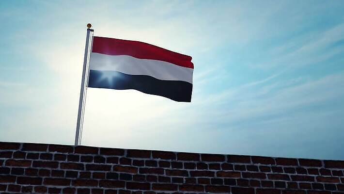 배너 실루엣 물결 벽 파도 백그라운드 하늘 바람 사람없음 그래픽 햇빛 태양 흐름 자유 깃발 불기 군용 만들기 지역 깃대 봉 애니메이션 동영상 애국심 명예 예멘 전국 정부 통일 4K MOV 해외동영상 클립영상 자연요소 바다 컨셉 모션 날씨 군대 촬영기법 파일형식