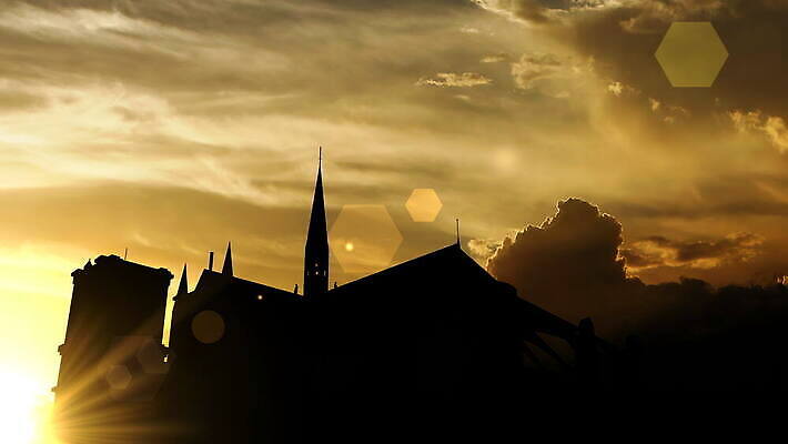 실루엣 그림자 사람없음 건물 성당 교회 일몰 프랑스 역사 저녁 그늘 땅 랜드마크 파리(프랑스) 4K MOV 해외동영상 클립영상 건축물 유럽 종교건축 촬영기법 노을 야간 동영상 파일형식