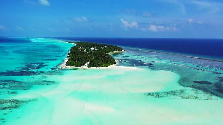 모래 파도 바다 섬 여행 자연 유리 하늘 휴가 풍경 사람없음 초록색 물 여름 모래사장 야자수 맑음 침묵 흰색 호주 보석 순수 하와이 태평양 멀리 말레이시아 내추럴 이국적 터키석 파라다이스 4K MP4 해외동영상 클립영상 자연요소 나무 계절 아시아 컬러 컨셉 재질 날씨 미국 소리 오세아니아 광석 생태계 동영상 파일형식