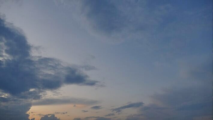 계절 백그라운드 모션 자연 하늘 산 사람없음 야외 파란색 햇빛 일출 안개 분위기 연기 숲 동영상 오지 4K 타임랩스 MP4 해외동영상 클립영상 컬러 컨셉 날씨 촬영기법 태양 노을 생태계 파일형식