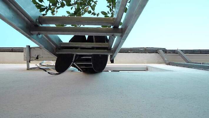 직업 남자 행복 산업 노동자 주택 안전 사람 사람없음 물 장비 에너지 흰색 공구 스패너 최고 업무 뜨거움 기술자 수리 난방기 서비스 상업 시스템 고정 다리찢기 유지 린스 배관공 보일러 설치 용광로 4K MP4 해외동영상 클립영상 자연요소 감정 컬러 모션 건물 도구 작업 동영상 난방용품 파일형식