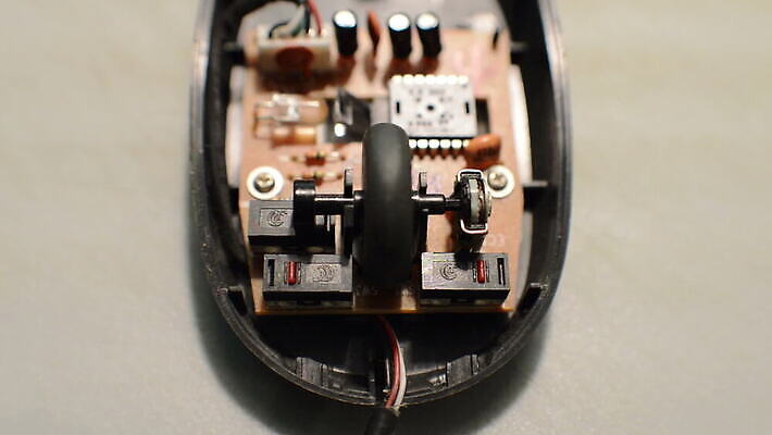 접시 과학 인터넷 탁자 사람없음 컴퓨터 디지털 자료 기계 장비 전선 정보 신용카드 서핑 쥐 연결 두루마리 묘사 라디오 순환 하이테크 전자 시스템 클릭 지휘자 다이오드 메인보드 전압 제어 콘덴서 프로세서 하드웨어 MOV 해외동영상 클립영상 식기 가구 모션 기술 금융 전자제품 음악가 수상스포츠 설치류 동영상 파일형식