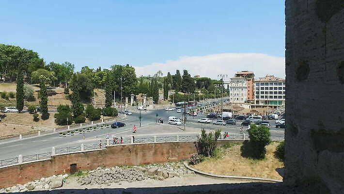 라이프스타일 유럽 도로 여행 건축양식 하늘 거리 사람없음 경기장 이탈리아 도시 역사 로마 극장 콜로세움 랜드마크 로마인 옛날 원형극장 파멸 검투사 포럼 4K MOV 해외동영상 클립영상 직업 건축 나라 길 컨셉 스포츠시설 교통시설 인종 생활 토론 동영상 파일형식 소멸