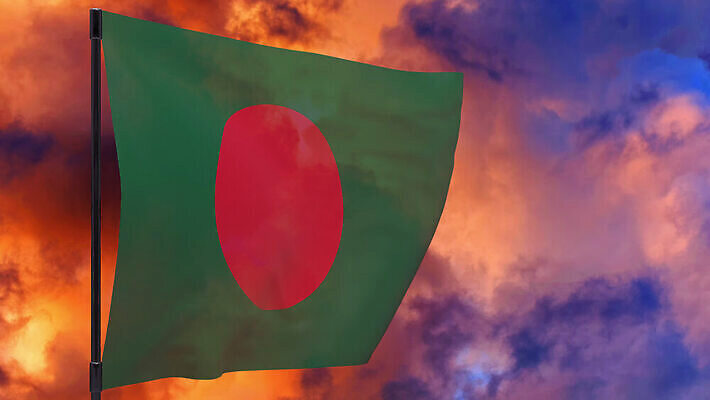 배너 물결 하늘 불 바람 사람없음 빨간색 일몰 깃발 연기 깃대 봉 방글라데시 위기 재앙 전국 4K MOV 해외동영상 클립영상 자연요소 컬러 날씨 노을 동영상 남아시아 파일형식