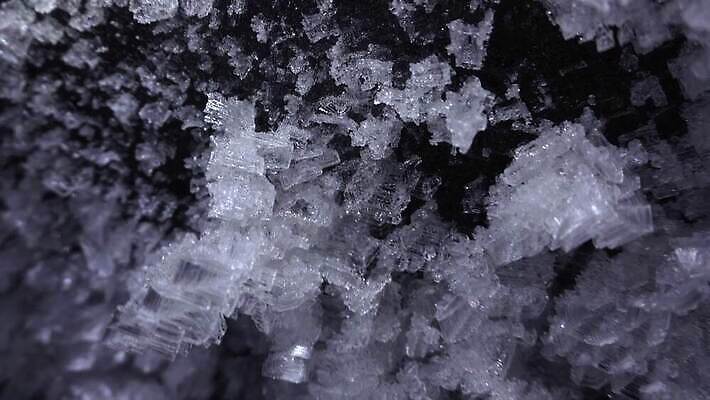 호수 여행 백그라운드 겨울 자연 하늘 산 실내 아이슬란드 사람없음 야외 물 파란색 뷰티 냉동 얼음 추위 안개 광선 흰색 등불 투명 동굴 크리스탈 북극 묘사 빙하 서리 빙산 북쪽 내추럴 종유석 카자흐스탄 4K 알마티 MP4 해외동영상 클립영상 자연요소 계절 유럽 아시아 컬러 날씨 조명 내부 광석 극지방 방향 생태계 동영상 파일형식