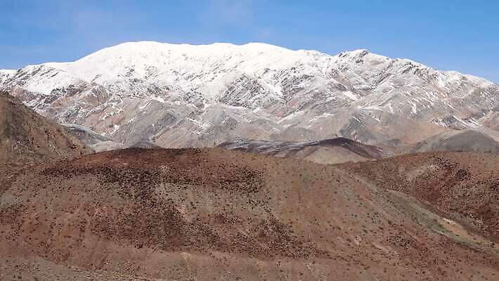 구름 공원 모래 여행 겨울 자국 자연 하늘 휴가 산 건조 파노라마 풍경 사람없음 야외 파란색 계곡 맑음 미국 트래킹 하이킹 사막 흰색 황무지 숲 언덕 캘리포니아 통과 내추럴 요세미티국립공원 전국 절정 4K MP4 해외동영상 클립영상 자연요소 계절 공공시설 컬러 북아메리카 레저 날씨 촬영기법 국립공원 생태계 동영상 파일형식
