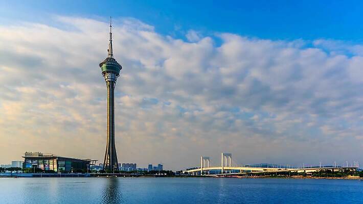 모양 구름 공공시설 산업 바다 여행 백그라운드 이동 건축양식 교통시설 자동차 하늘 아침 날씨 풍경 사람없음 야외 건물 경제 도시풍경 햇빛 반사 탑 중국 새벽 도시 도심 타운 랜드마크 마카오 절정 4K 타임랩스 MP4 해외동영상 클립영상 주간 자연요소 건축물 건축 아시아 육상교통 교통 컨셉 촬영기법 태양 시설 동영상 파일형식