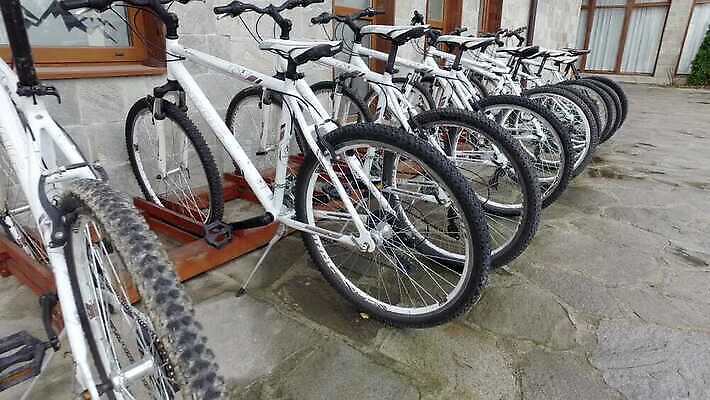 주간 공원 여행 교통시설 산 어류 경사 사람없음 건물 물 여름 여행객 자전거 전시 도시 수족관 대여 고용 렌탈 불가리아 전국 통근 필터 4K 반스코 MP4 해외동영상 클립영상 자연요소 건축물 계절 공공시설 교통 사람 바이크 수중동물 구직 시설 출근 동영상 채용 파일형식 남유럽