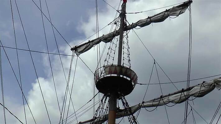 밧줄 바다 항해 사람없음 깃발 보트 둥지 정상 함선 해적 돛대 옛날 조작 MP4 해외동영상 클립영상 줄 배_교통 도둑 동영상 파일형식