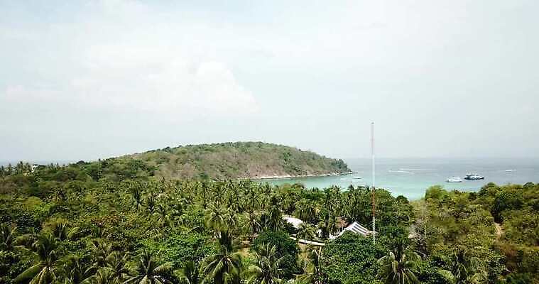 나무 아시아 모래 바다 섬 여행 태국 자연 하늘 휴가 열대 안테나 손바닥 풍경 사람없음 초록색 물 여름 파란색 뷰티 여행객 맑음 흰색 보트 정상 석호 항공촬영 드론 안다만 이국적 터키석 파라다이스 푸켓 4K MP4 해외동영상 클립영상 자연요소 식물 손 계절 나라 뷰포인트 컬러 통신 날씨 사람 배 보석 생태계 동영상 선박 파일형식