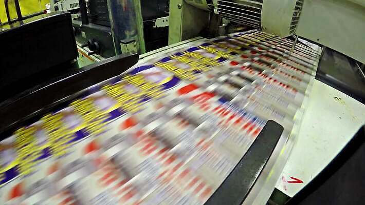 식물 산업 종이 컬러 공장 모션 잉크 주택 사람없음 책 상점 기계 장비 도구 업무 판넬 작업실 신문 제조 잡지 인쇄 속도 상업 언론 출판 4K MP4 해외동영상 클립영상 공업 건물 간행물 작업 뉴스 동영상 파일형식