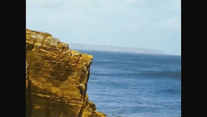 외관 바다 조류 하늘 영국 잉글랜드 풍경 사람없음 야외 물 여름 파란색 절벽 수확 골동품 만 거친 역사 클래식 도서관 필름 영화 향수 문서 복고 도마뱀 암초 영사기 동영상 구식 보관소 아마추어 옛날 콘월 4K MOV 해외동영상 클립영상 자연요소 동물 계절 교육 유럽 컬러 컨셉 농업 파충류 문화예술 화장품 저장 파일형식