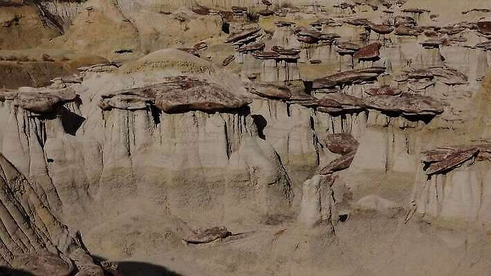 공원 자연 산 멕시코 건조 국립공원 풍경 사람없음 야외 가로 스터디 계곡 미국 사막 탐험 외계인 가을 바위 황무지 사암 뉴멕시코 전국 지질학 특별함 불모지 4K 건조기후 MP4 해외동영상 클립영상 계절 공공시설 교육 컨셉 북아메리카 학습 미확인물체 돌_바위 생태계 동영상 파일형식