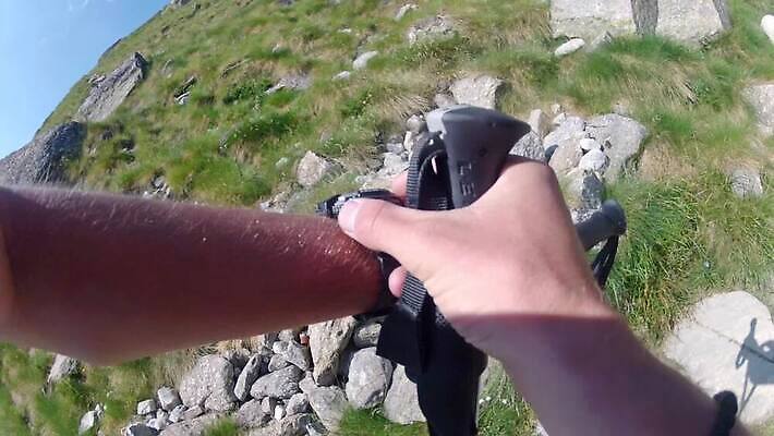 밧줄 스포츠 여행 포즈 겨울 배낭 자연 하늘 성공 산 사람 사람없음 야외 걷기 얼음 등산 트래킹 하이킹 추위 탐험 프랑스 정상 위험 오르기 알프스 조절 GPS 산악가 샤모니 역경 원정 절정 정복 필승 하이커 1인칭시점 MP4 해외동영상 클립영상 자연요소 시선 계절 유럽 줄 컨셉 가방 모션 레저 우승 생태계 동영상 파일형식