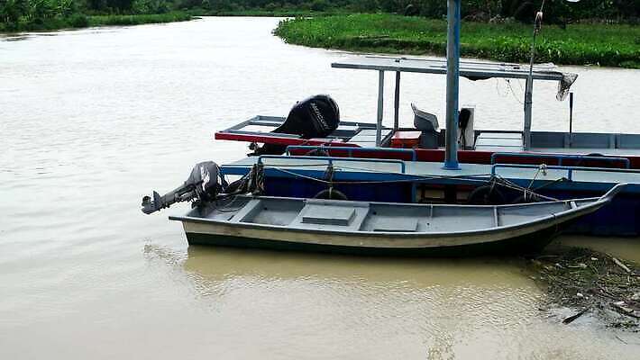 산업 여행 백그라운드 자연 파노라마 사람없음 야외 초록색 물 강 마을 환경 재활용 손상 환경오염 오염 쓰레기 폐기물 플라스틱 거절 버리기 심볼 빙하 패키지 흙더미 낭비 고물상 돌봄 땅바닥 방치 생태학 처리 4K MP4 해외동영상 클립영상 자연요소 교육 컬러 컨셉 모션 재질 바닥 촬영기법 흙 친환경 생태계 동영상 파일형식 더미