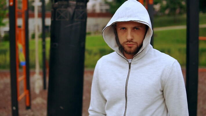 남자 무기 스포츠 포즈 신체 기술 관리 한명 야외 힘 권투 덮개 수비 닫기 보호 유연 연습 어깨 싸움 쇼 위치 기본 시범 운동가 MOV 해외동영상 클립영상 1 컨셉 모션 사람 신체부위 격투기 뚜껑 동영상 파일형식