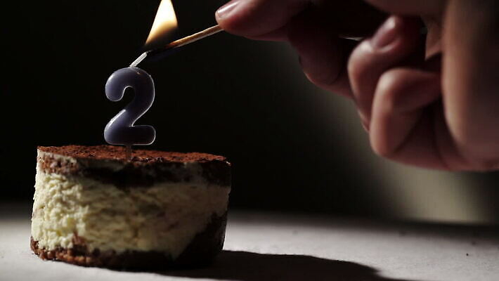 손 행복 백그라운드 2 불 휴가 실내 사탕 종류 빛 뷰티 숫자 케이크 검은색 어둠 수확 아기 신생아 점 생일 행운 유머 달콤 연도 동영상 정물화 카운트 페스츄리 티라미수 카피스페이스 HD MOV 해외동영상 스펀지케이크 클립영상 자연요소 문자 기념일 감정 빵 컬러 컨셉 농업 디저트 사람 내부 신체부위 공백 맛 그림 파일형식