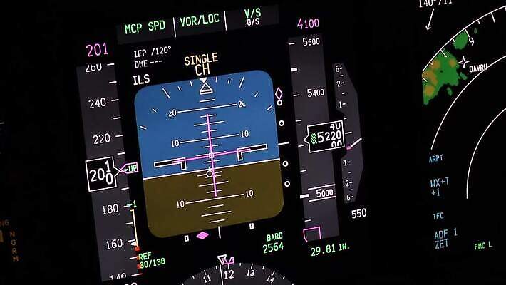 디자인 여행 교통시설 비행기 직장 사람없음 전자제품 컴퓨터 디지털 스크린 모니터 장비 과학기술 정보 기구 판넬 고급 지시 파일럿 고도 항공 속도 상업 제트기 네비게이션 대패 레이더 루트 베어링 자동화 제목 제어 MP4 해외동영상 클립영상 직업 교통 컨셉 회사 항공교통 모션 대중교통 기술 시설 동영상 파일형식