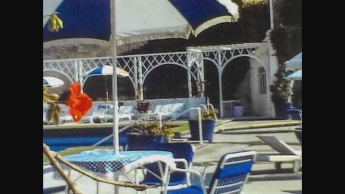 외관 유럽 바다 섬 여행 자연 하늘 호텔 휴가 휴식 사람없음 야외 건물 물 파란색 맑음 수확 골동품 만 거친 역사 클래식 지중해 필름 영화 향수 휴양지 문서 복고 영사기 몰타섬 보관소 아마추어 옛날 4K MOV 해외동영상 클립영상 자연요소 건축물 나라 컬러 컨셉 농업 숙소 날씨 문화예술 화장품 장소 저장 생태계 몰타 동영상 파일형식