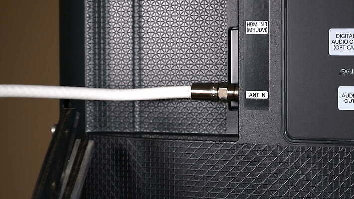 손 회사 손가락 안테나 사람없음 텔레비전 흐름 도구 네트워크 코드 연결 자르기 은퇴 날카로움 철사 선배 동영상 취소 그만 단절 모금 옛날 커터 4K MOV 해외동영상 클립영상 컨셉 비즈니스 통신 모션 신체부위 전자제품 파일형식