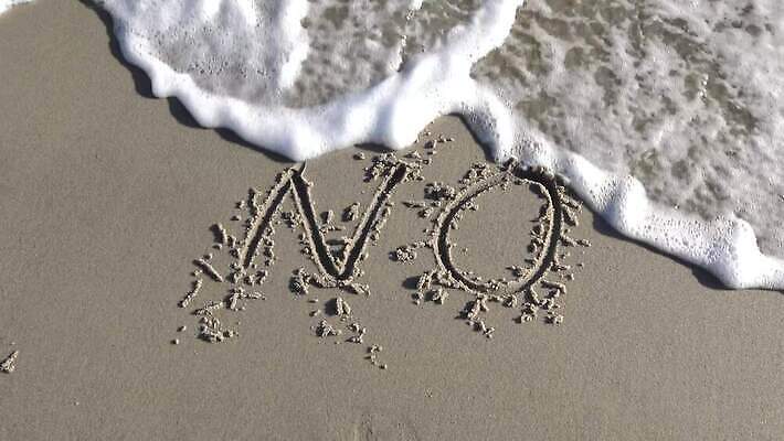 모래 파도 바다 섬 백그라운드 컨셉 텍스트 통신 사람없음 단어 뷰티 희망 긴급 기록 만 메시지 구출 가장자리 좌절 울음 위험 스케치 편지 사건 심볼 사인 그림 sos 영원 우화 헬프 혼자 4K MP4 해외동영상 클립영상 문자 감정 표정 미술 도움 둘레 동영상 구조요청 파일형식