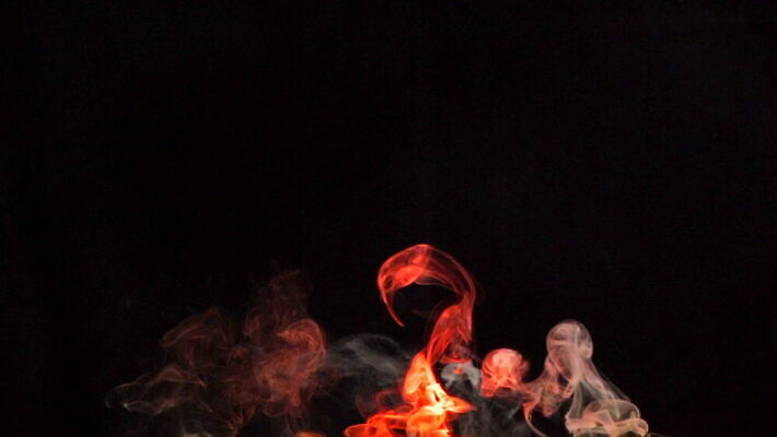 모양 구름 파도 백그라운드 곡선 모션 불 추상 담배 미술 사람없음 그래픽 빛 검은색 어둠 침묵 흐름 안개 소용돌이 죽음 뜨거움 투명 영혼 연기 매끈함 야간 수증기 신비 무서움 질감 역동적 마법 연소 광 효과 4K MOV 해외동영상 클립영상 자연요소 감정 선 바다 컬러 컨셉 무늬 날씨 문화예술 소리 회오리 감각 동영상 파일형식