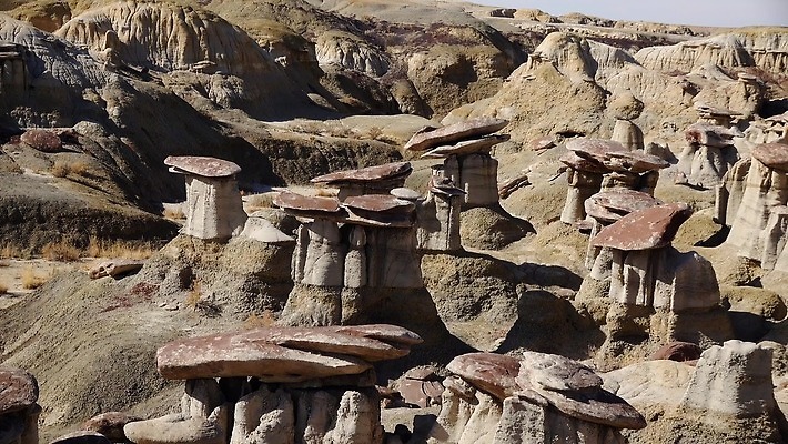 공원 자연 산 멕시코 건조 국립공원 풍경 사람없음 야외 가로 스터디 계곡 미국 사막 탐험 외계인 가을 바위 황무지 사암 뉴멕시코 전국 지질학 특별함 불모지 4K 건조기후 MP4 해외동영상 클립영상 계절 공공시설 교육 컨셉 북아메리카 학습 미확인물체 돌_바위 생태계 동영상 파일형식