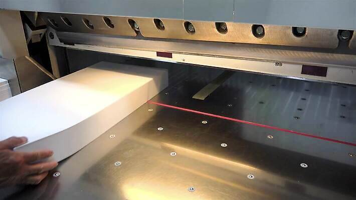 산업 종이 비즈니스 공장 기술 사람없음 상점 스크린 기계 장비 터치 공구 작업 칼 인쇄 자르기 상업 언론 운영자 철강 커터 4K HD MP4 해외동영상 클립영상 공업 모션 도구 동영상 파일형식