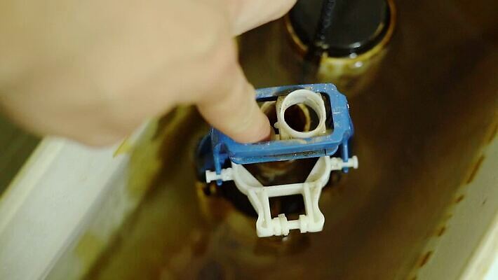 직업 사람없음 물 노란색 흐름 수리 눈금 배관공 옛날 용량 MP4 해외동영상 슬로모션 클립영상 자연요소 컬러 컨셉 촬영기법 동영상 파일형식